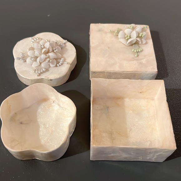 Set of two ivory shell boxes - Picture 4 of 4